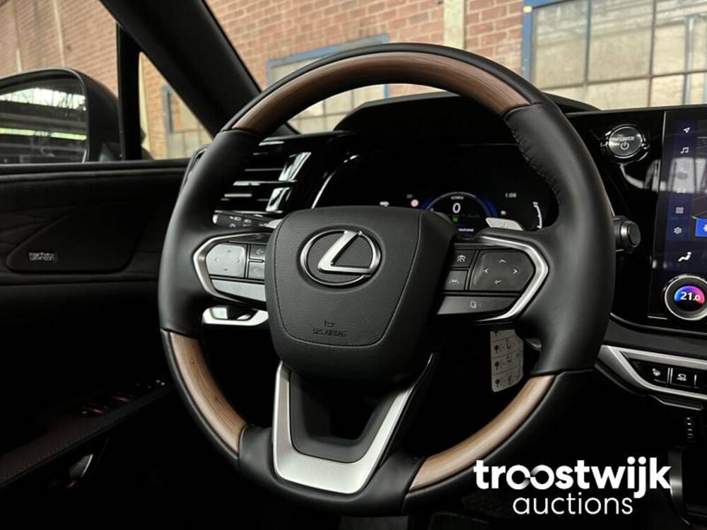 Lexus RX450H+ President  309 PS 2023 RX-Serie -10 Jahre Garantie-