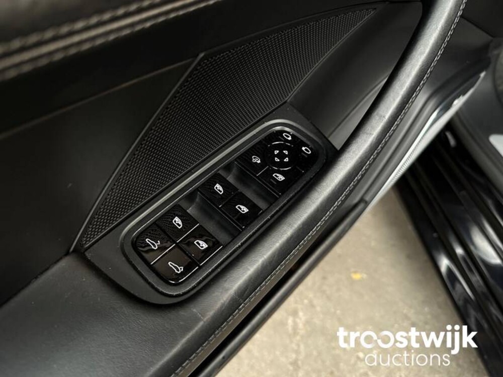Porsche Panamera Turbo 4.0 V8 549 PS NEUES MODELL (2017 MY) Sport Chrono, L-894-DF