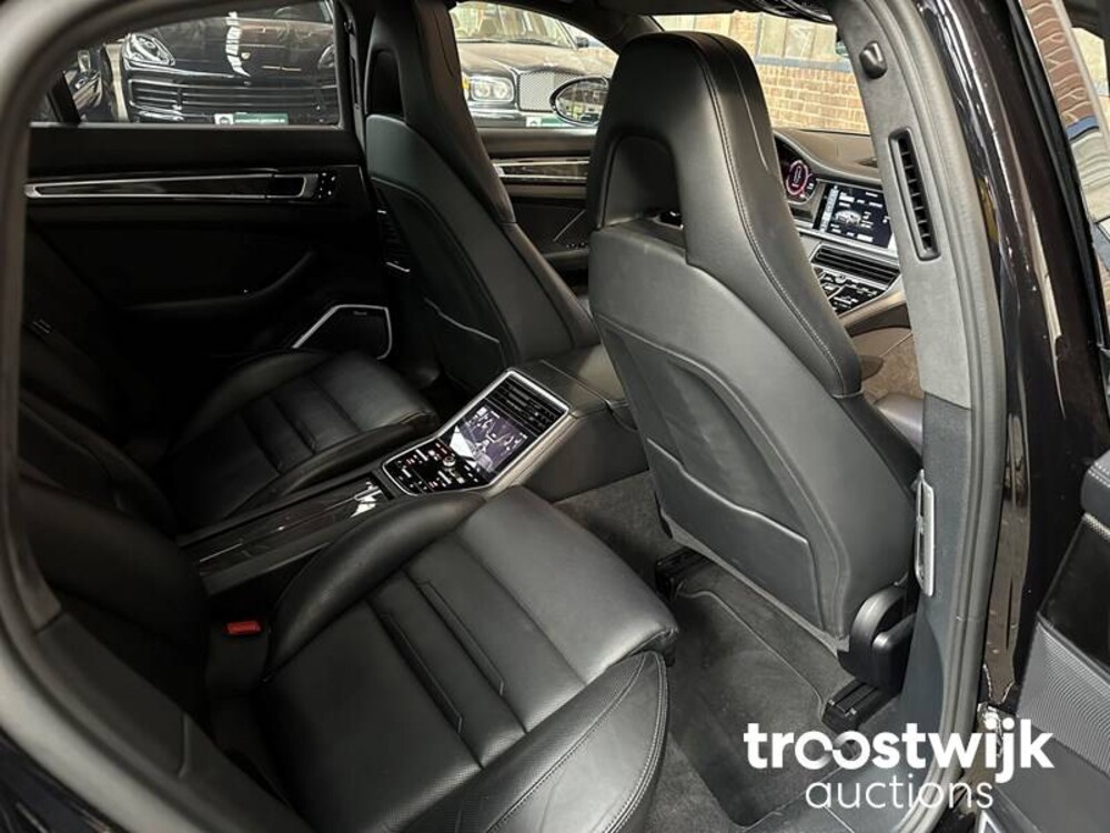 Porsche Panamera Turbo 4.0 V8 549 PS NEUES MODELL (2017 MY) Sport Chrono, L-894-DF