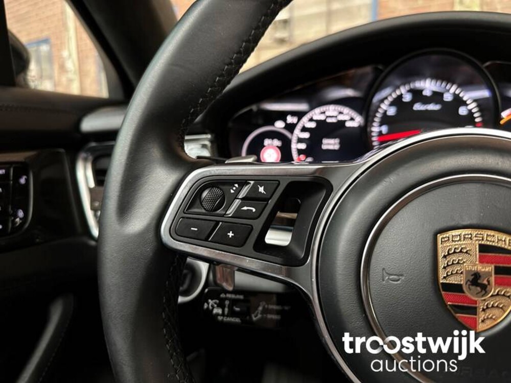 Porsche Panamera Turbo 4.0 V8 549 PS NEUES MODELL (2017 MY) Sport Chrono, L-894-DF
