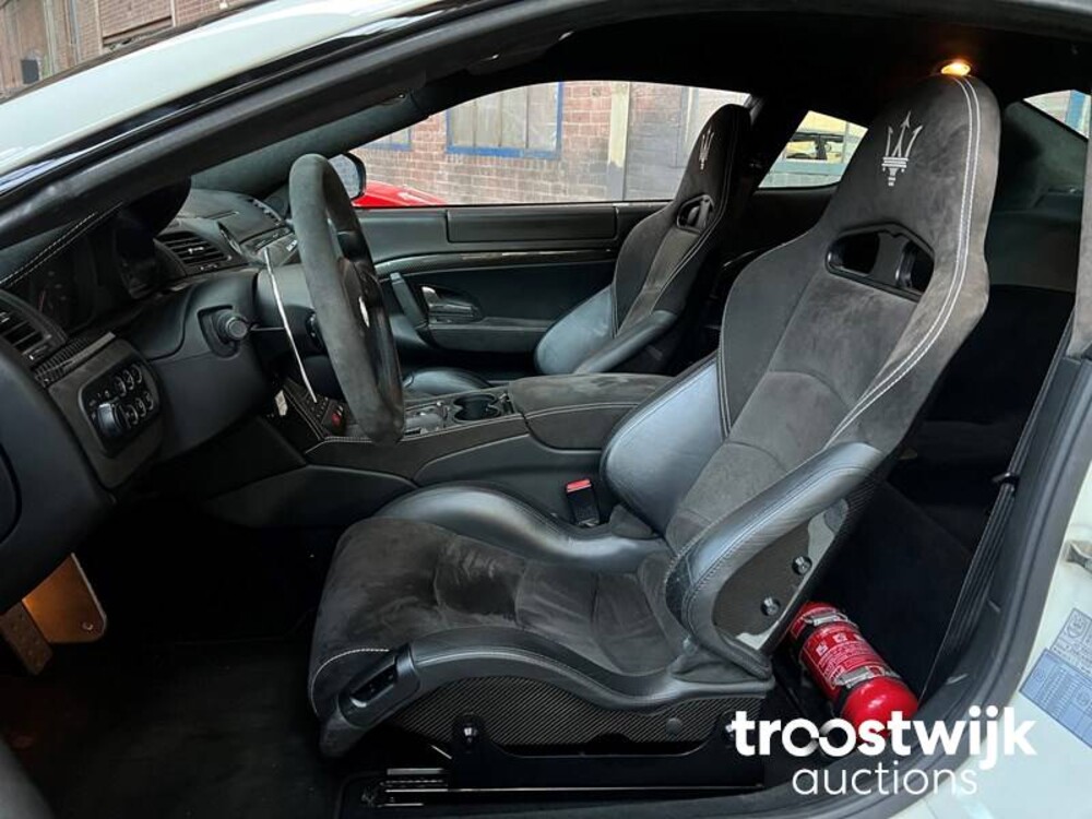 Maserati GranTurismo 4.7 MC Stradale 450PS 2011, L-647-FF