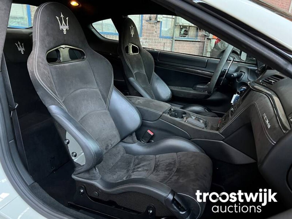 Maserati GranTurismo 4.7 MC Stradale 450PS 2011, L-647-FF