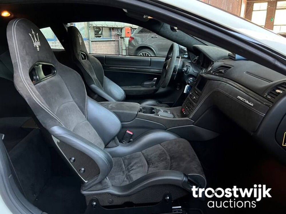 Maserati GranTurismo 4.7 MC Stradale 450PS 2011, L-647-FF