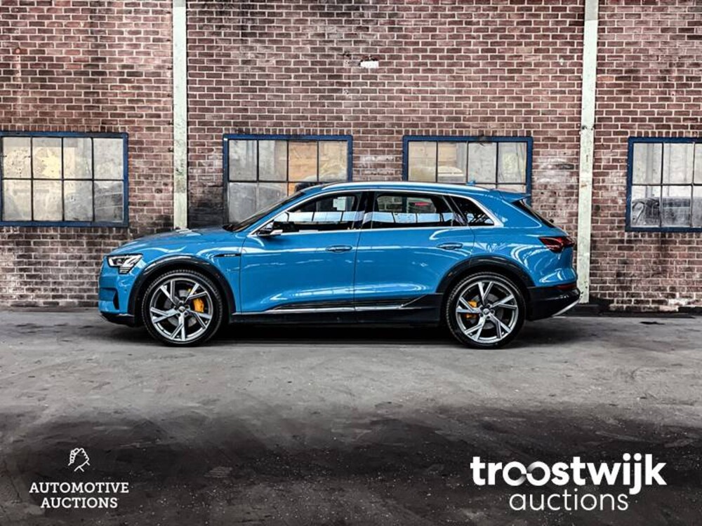 Audi e-tron 55 Sport Quattro Advanced Pro Line Plus 95 kWh 2018, K-877 FERNSEHER