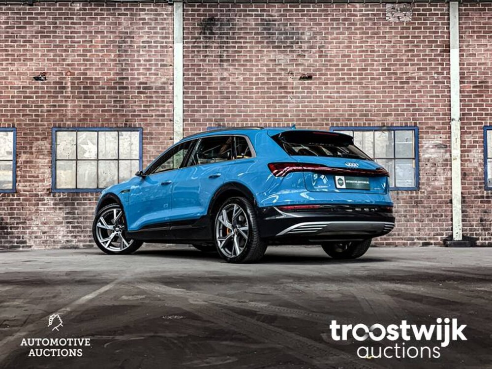 Audi e-tron 55 Sport Quattro Advanced Pro Line Plus 95 kWh 2018, K-877 FERNSEHER