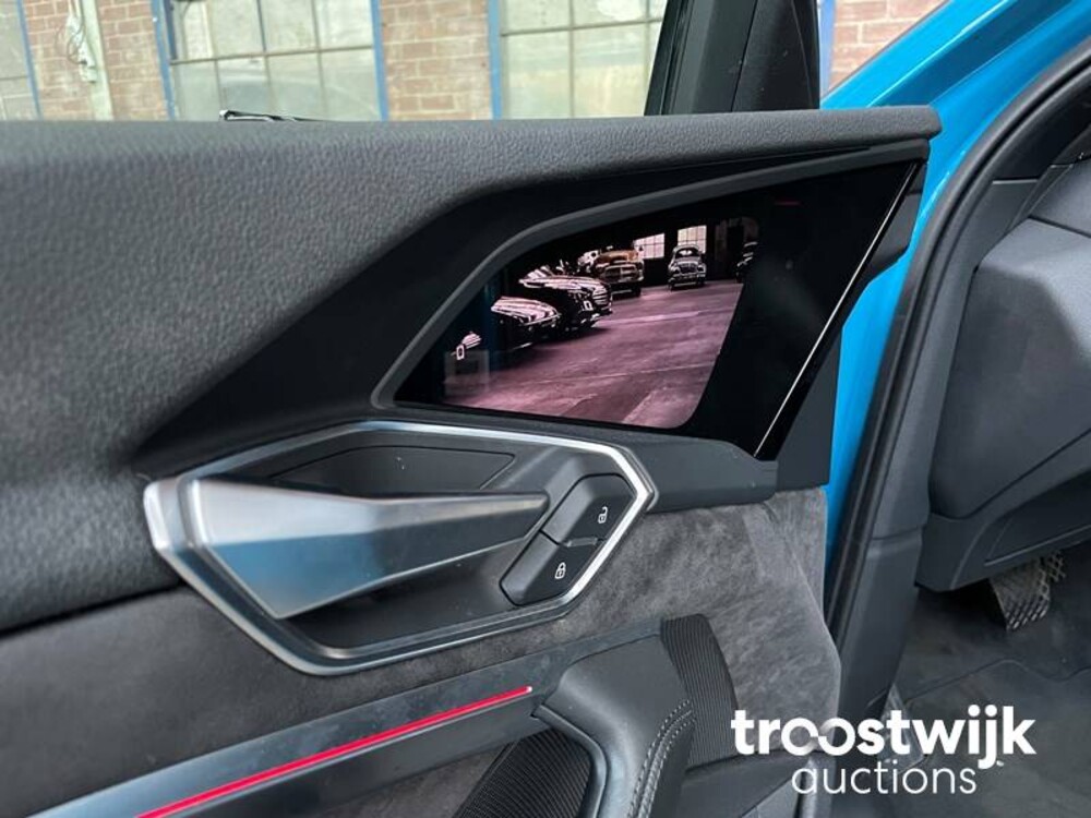 Audi e-tron 55 Sport Quattro Advanced Pro Line Plus 95 kWh 2018, K-877 FERNSEHER