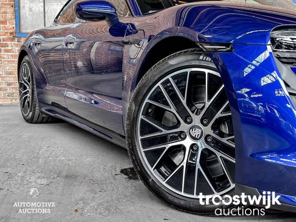 Porsche Taycan Turbo 84 kWh 625PS 2023 Sport-Chrono NEUE GARANTIE -Orig. NL-, S-306-FB -Herstellergarantie-