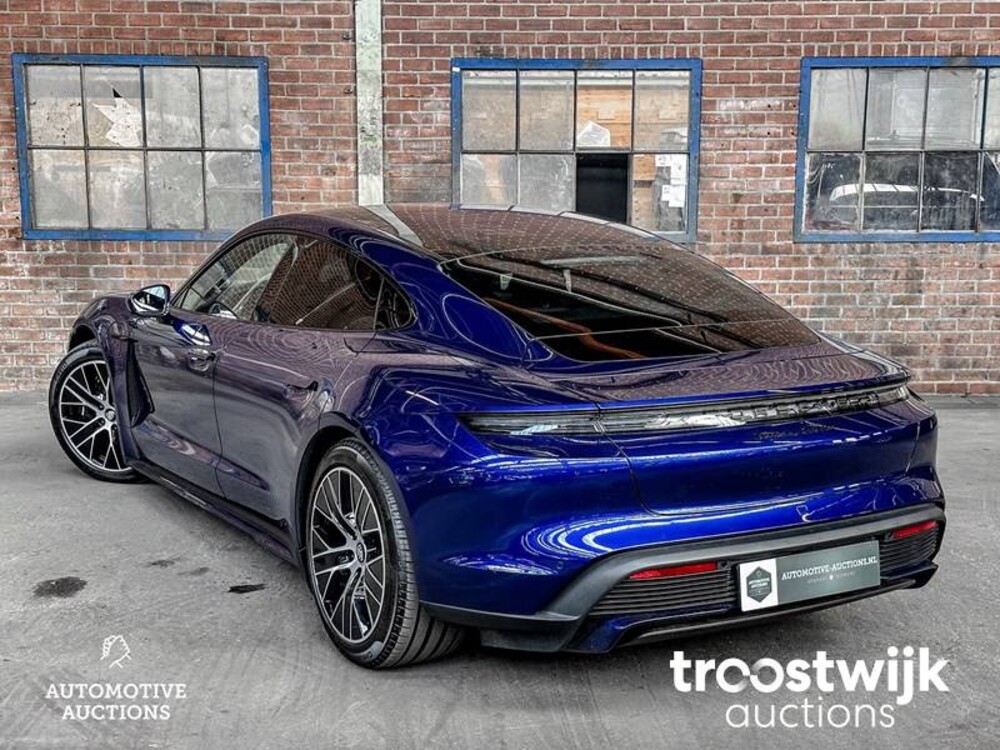 Porsche Taycan Turbo 84 kWh 625PS 2023 Sport-Chrono NEUE GARANTIE -Orig. NL-, S-306-FB -Herstellergarantie-