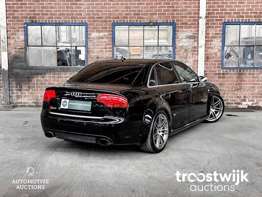 Audi RS4 4.2 V8 Quattro Sedan 420PS 2008