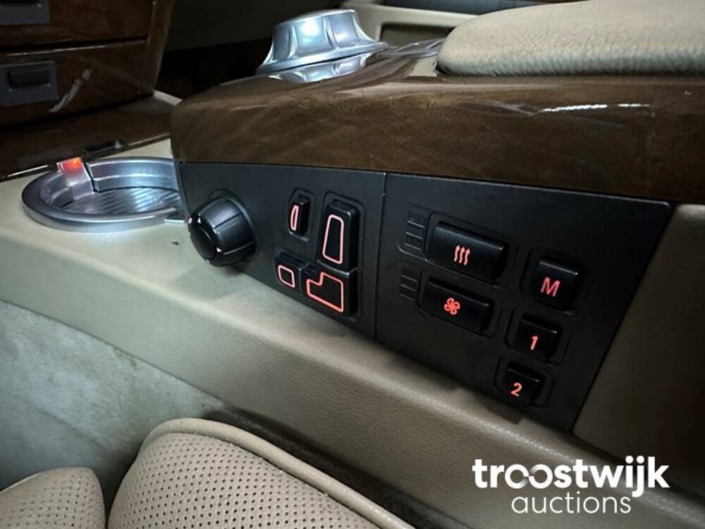 BMW 745i Executive E65 4.4 V8 333pk 2003 -Youngtimer-