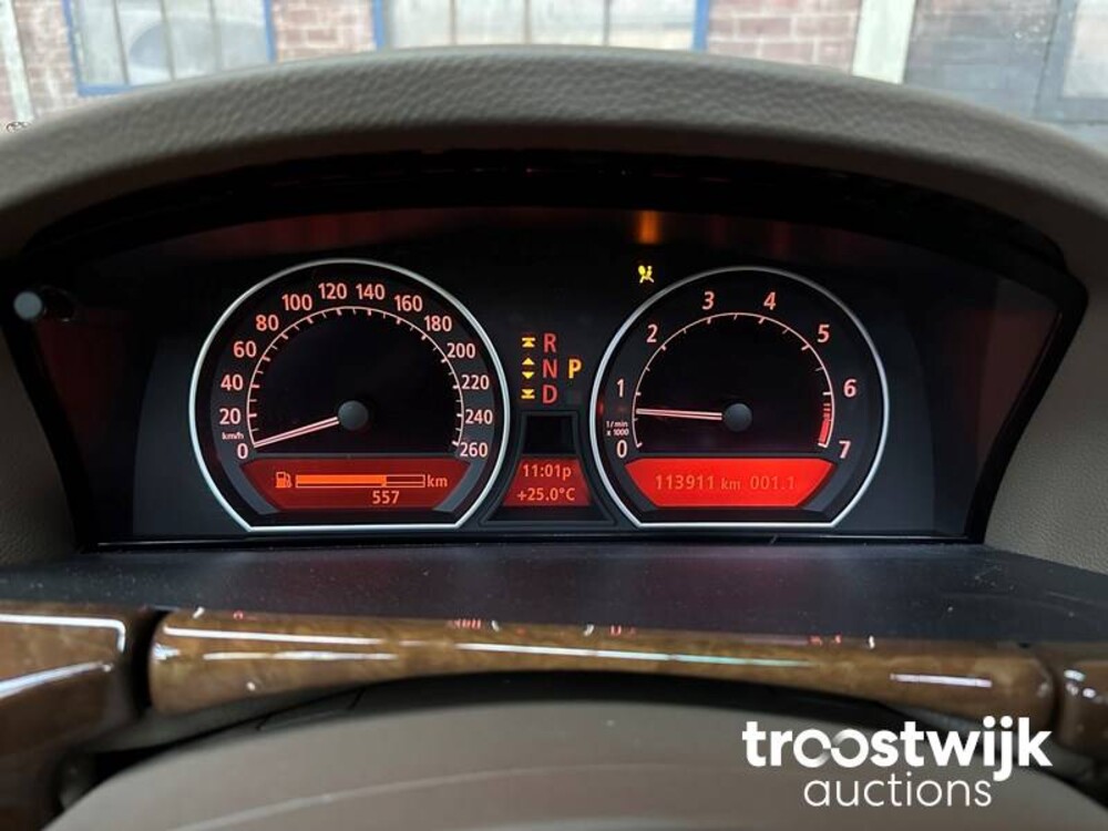 BMW 745i Executive E65 4.4 V8 333pk 2003 -Youngtimer-