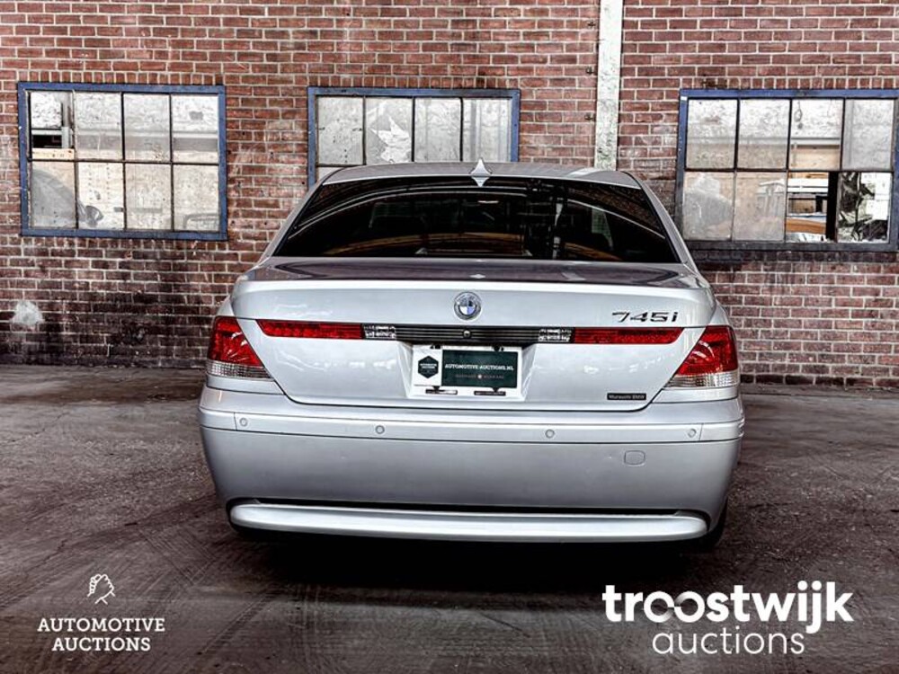 BMW 745i Executive E65 4.4 V8 333pk 2003 -Youngtimer-