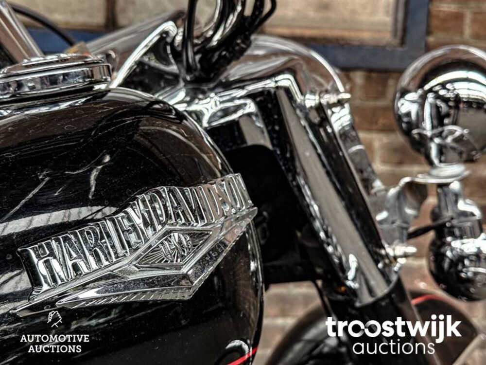 Harley-Davidson Road King FLHR Cruiser 1450cc 67pk 2004 Motorfiets