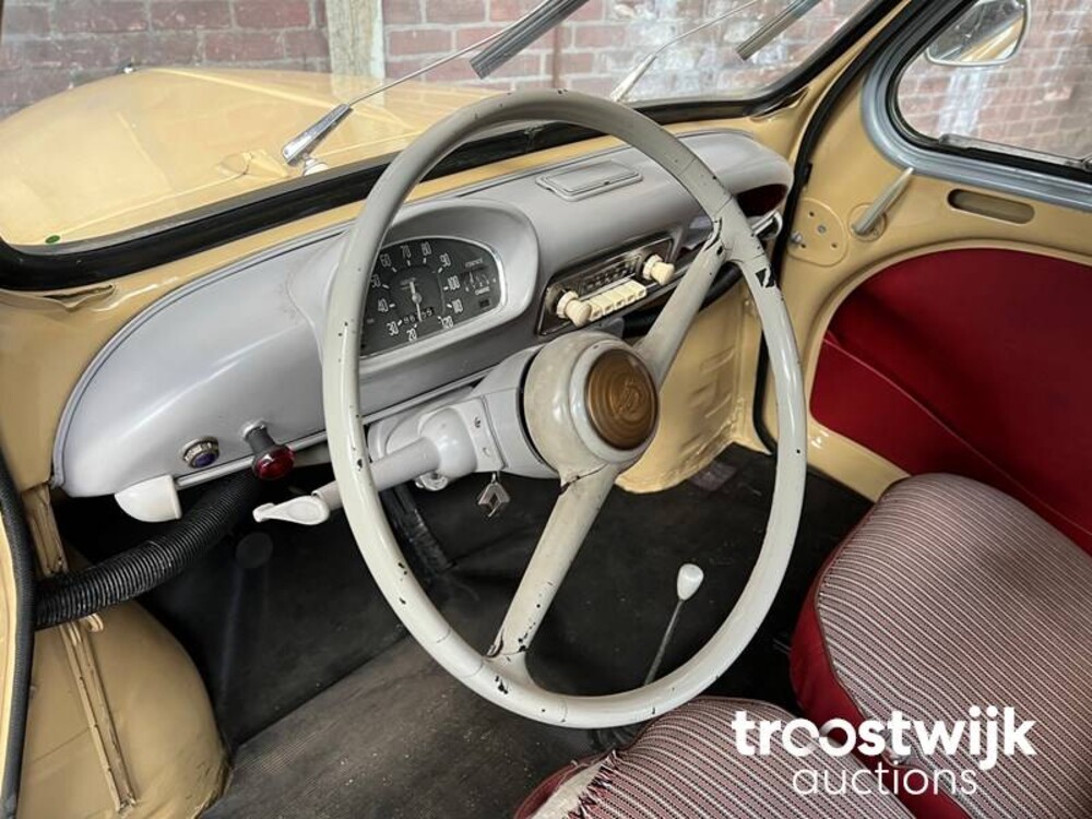 Renault 4 CV R1062 Sport 1961