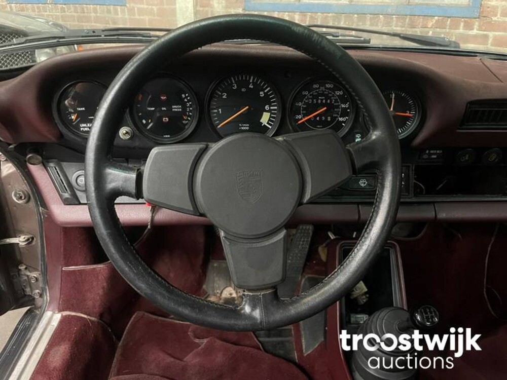 Porsche 911 Targa 3.0 SC 204pk 1983