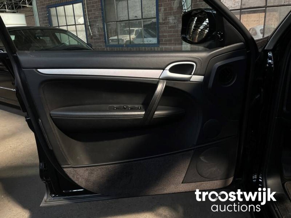 Porsche Cayenne S 4.8 V8 385pk 2007, 55-GTX-1