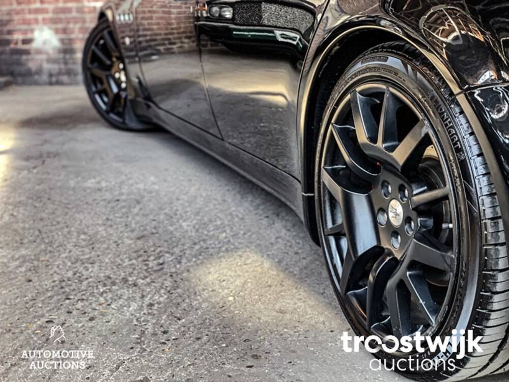 Maserati Quattroporte S 4.7 V8 430pk 2008