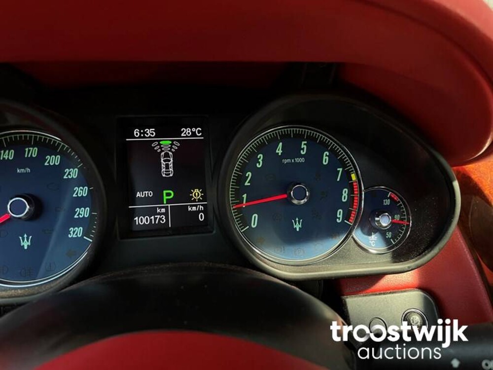 Maserati Quattroporte S 4.7 V8 430pk 2008