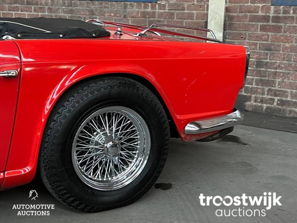 Triumph TR 4 A 2.1A Cabriolet -Org.NL- 1966, 49-21-BX