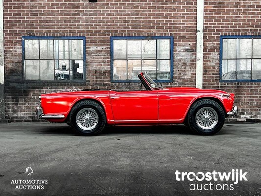 Triumph TR 4 A 2.1A Cabriolet -Org.NL- 1966, 49-21-BX