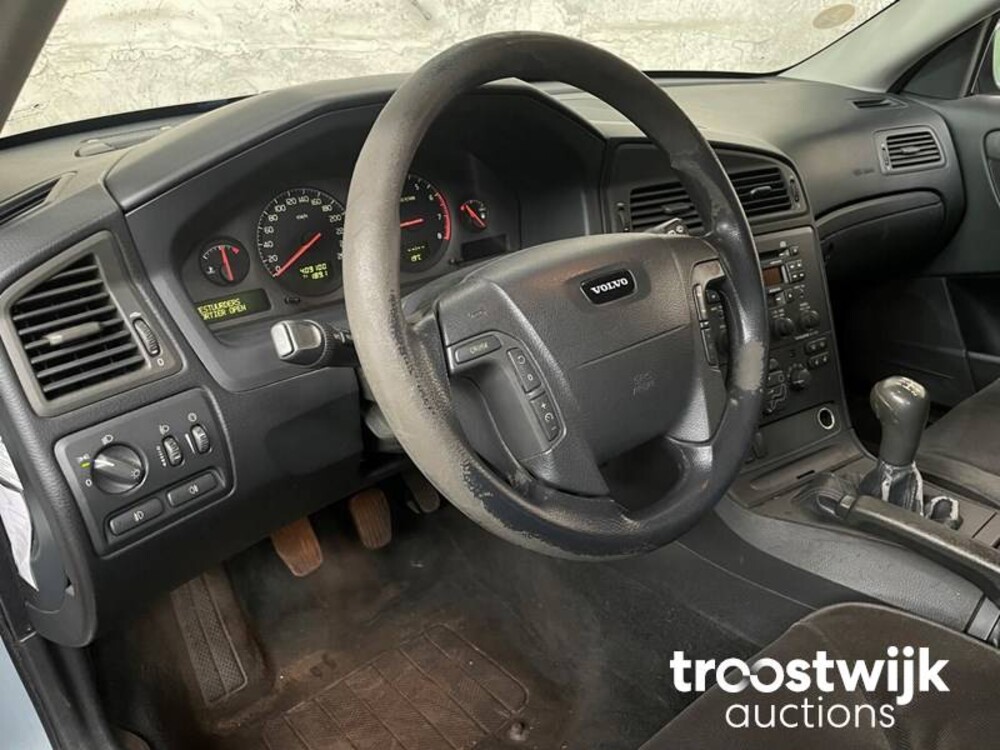 Volvo V70 Comfort Line 2.4 170PS 2001 -Orig. NL-, 49-HG-PV