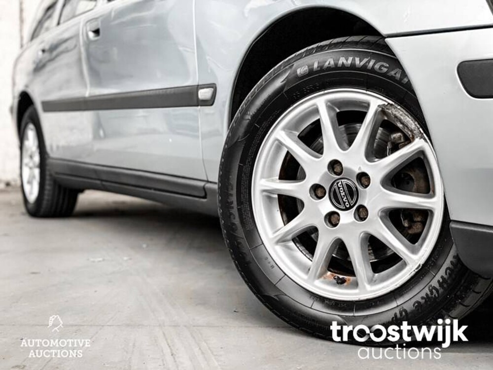 Volvo V70 Comfort Line 2.4 170PS 2001 -Orig. NL-, 49-HG-PV