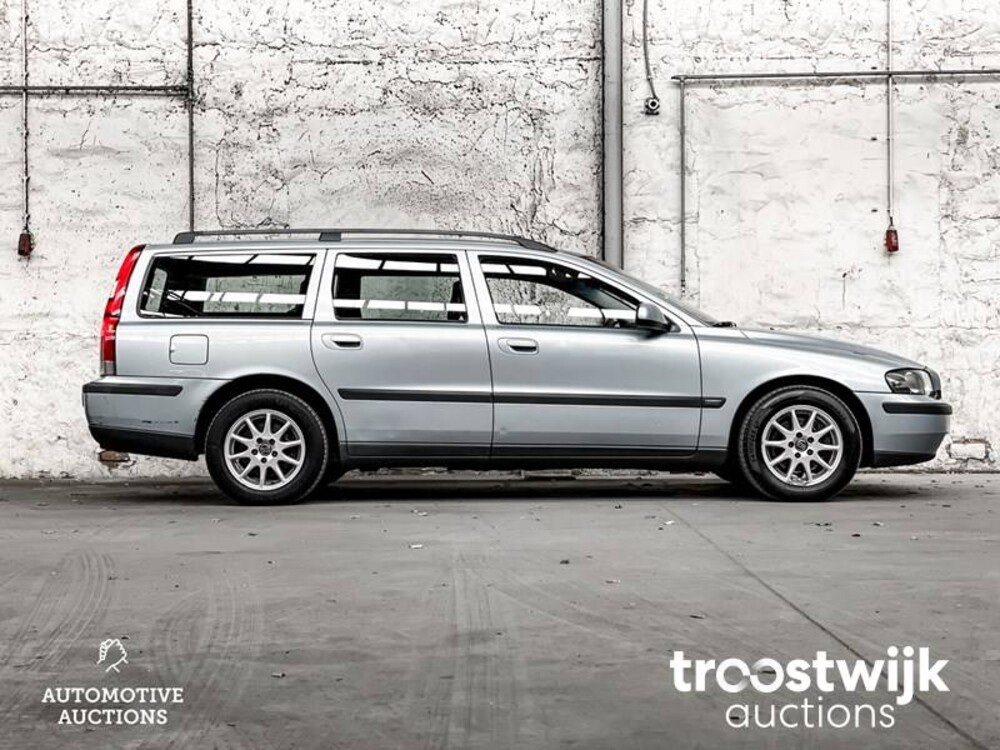 Volvo V70 Comfort Line 2.4 170PS 2001 -Orig. NL-, 49-HG-PV