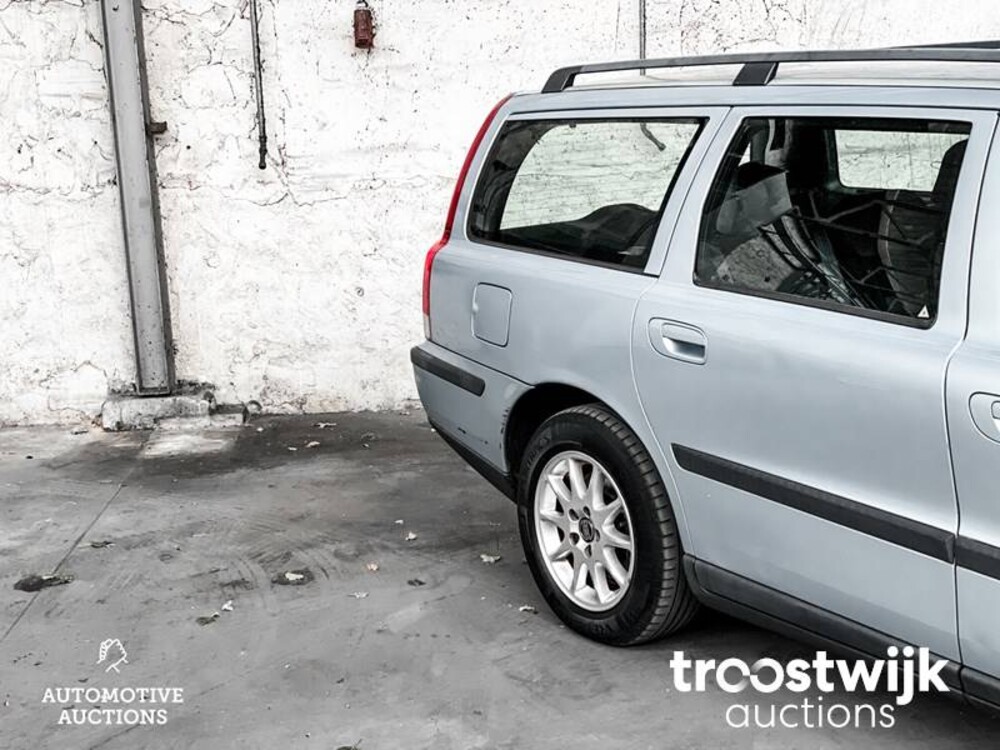 Volvo V70 Comfort Line 2.4 170PS 2001 -Orig. NL-, 49-HG-PV
