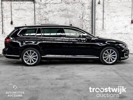 Volkswagen Passat GTE Variant 1.4 TSI Highline 156PS 2015, -Orig.NL-, HK-798-V