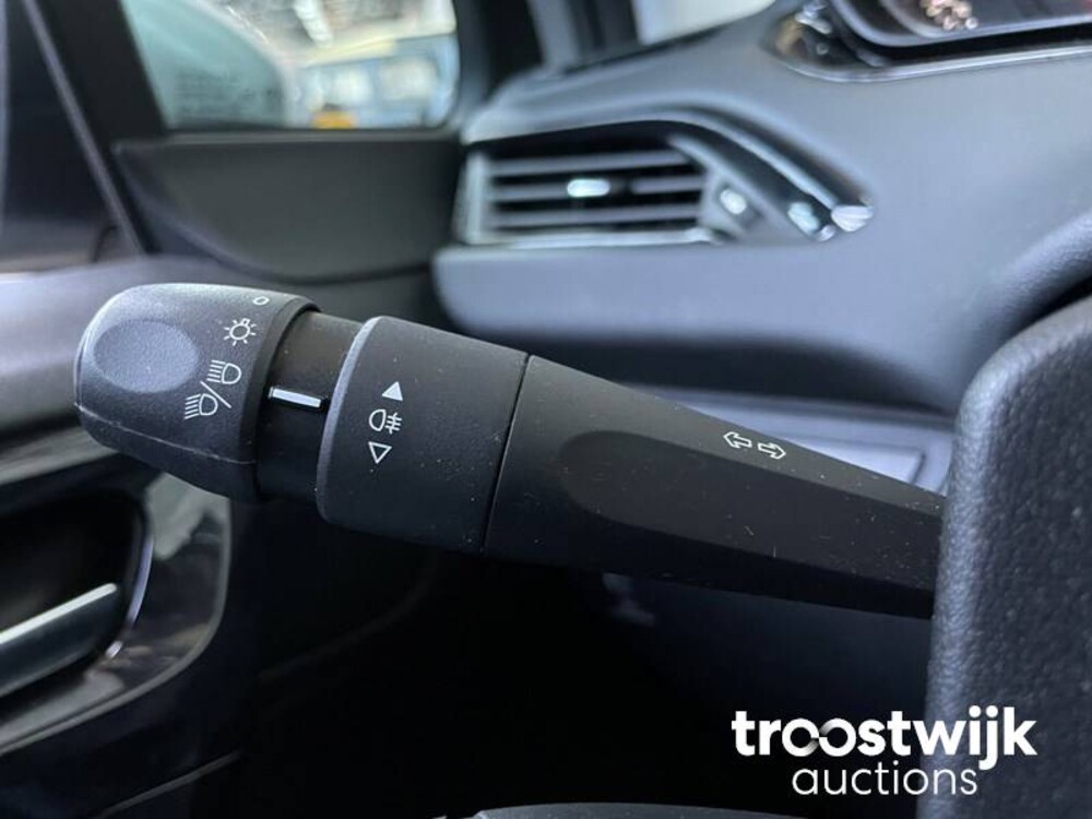 Peugeot 208 1.2 PureTech Active 82PS 2015, -Orig.NL-, HF-598-F
