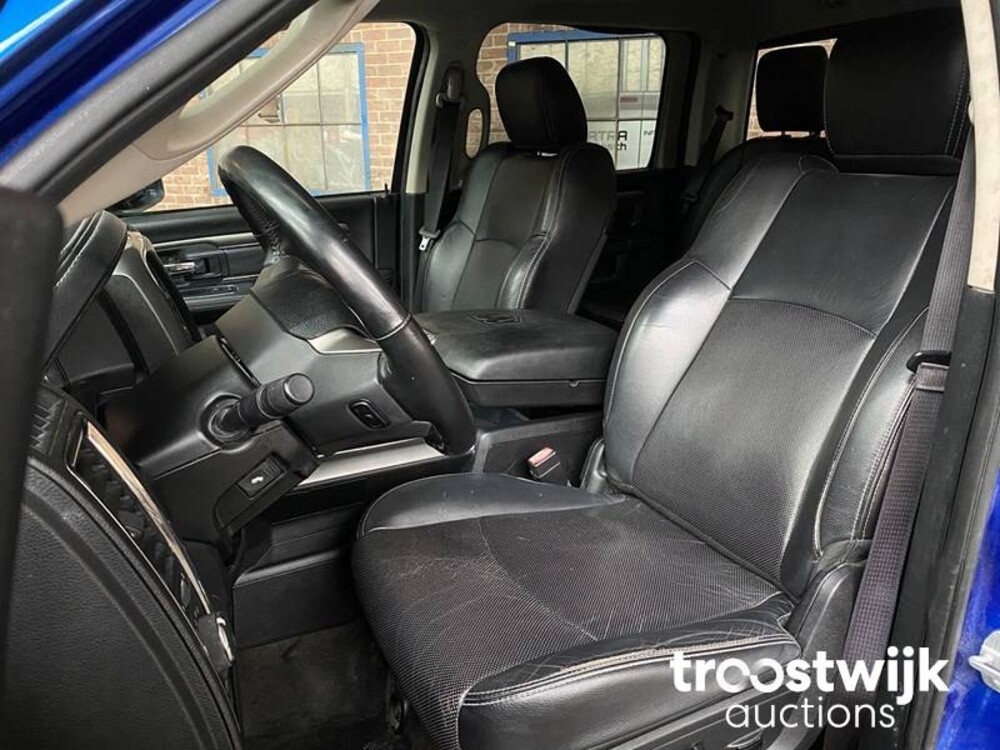 Dodge Ram 1500 5.7 Hemi 420PS 2016