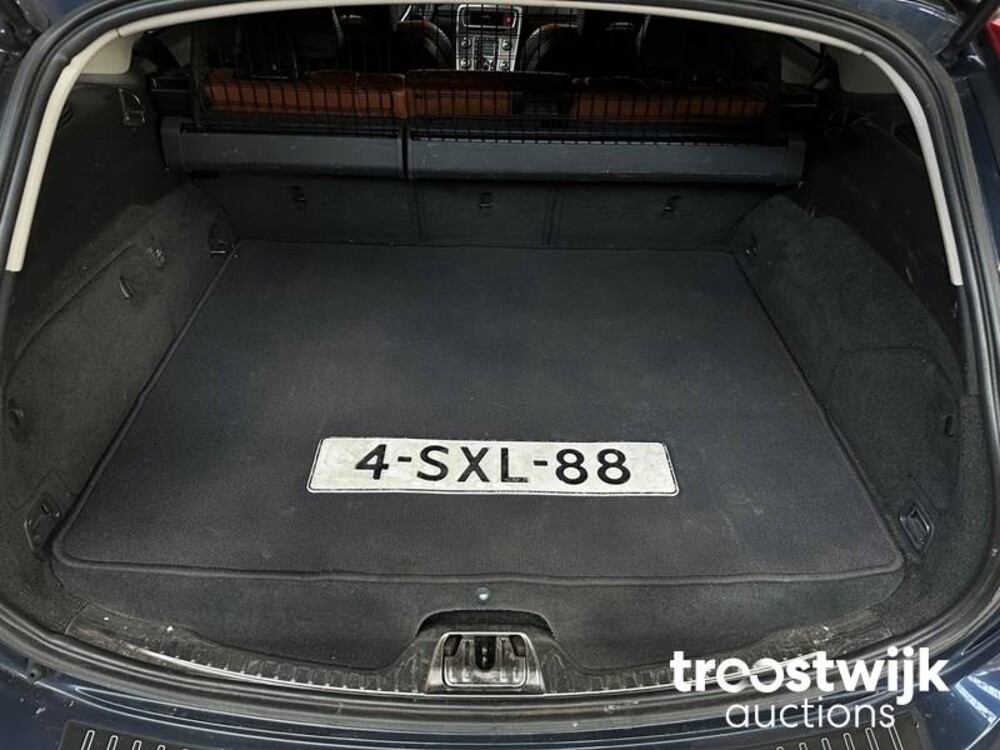 Volvo V60 2.4 D6 AWD Plug-In Hybrid Summum 299PS 2013, -Orig.NL-, 4-SXL-88