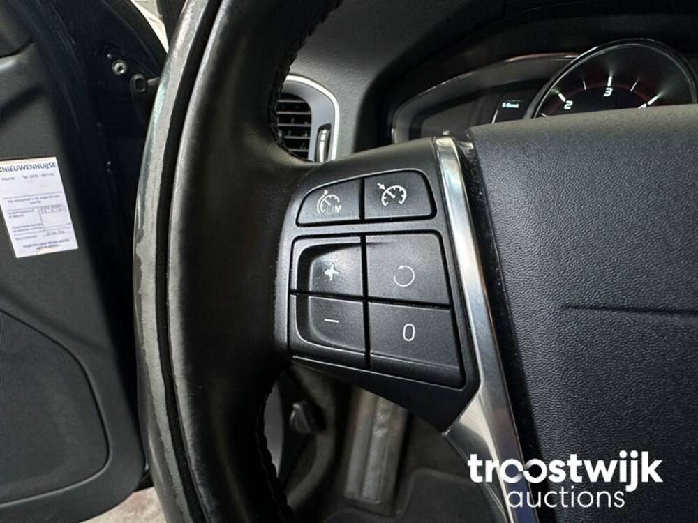 Volvo V60 2.4 D6 AWD Plug-In Hybrid Summum 299PS 2013, -Orig.NL-, 4-SXL-88