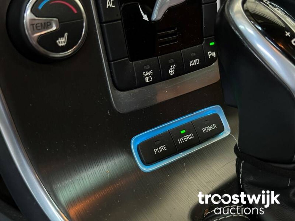 Volvo V60 2.4 D6 AWD Plug-In Hybrid Summum 299PS 2013, -Orig.NL-, 4-SXL-88