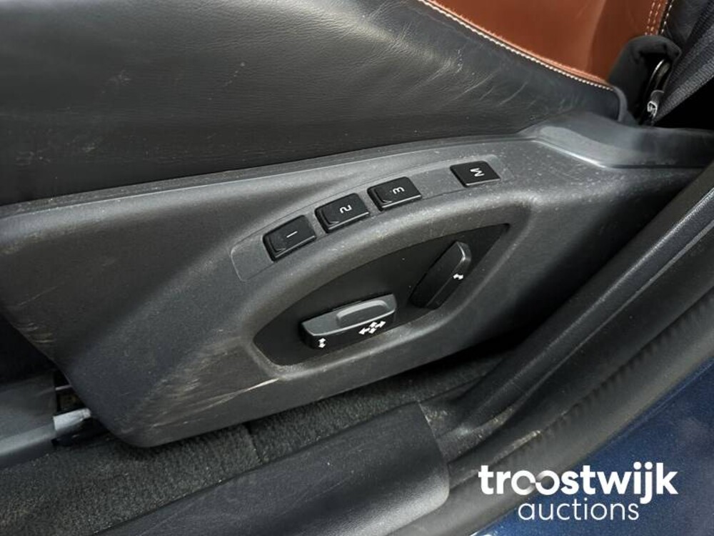 Volvo V60 2.4 D6 AWD Plug-In Hybrid Summum 299PS 2013, -Orig.NL-, 4-SXL-88