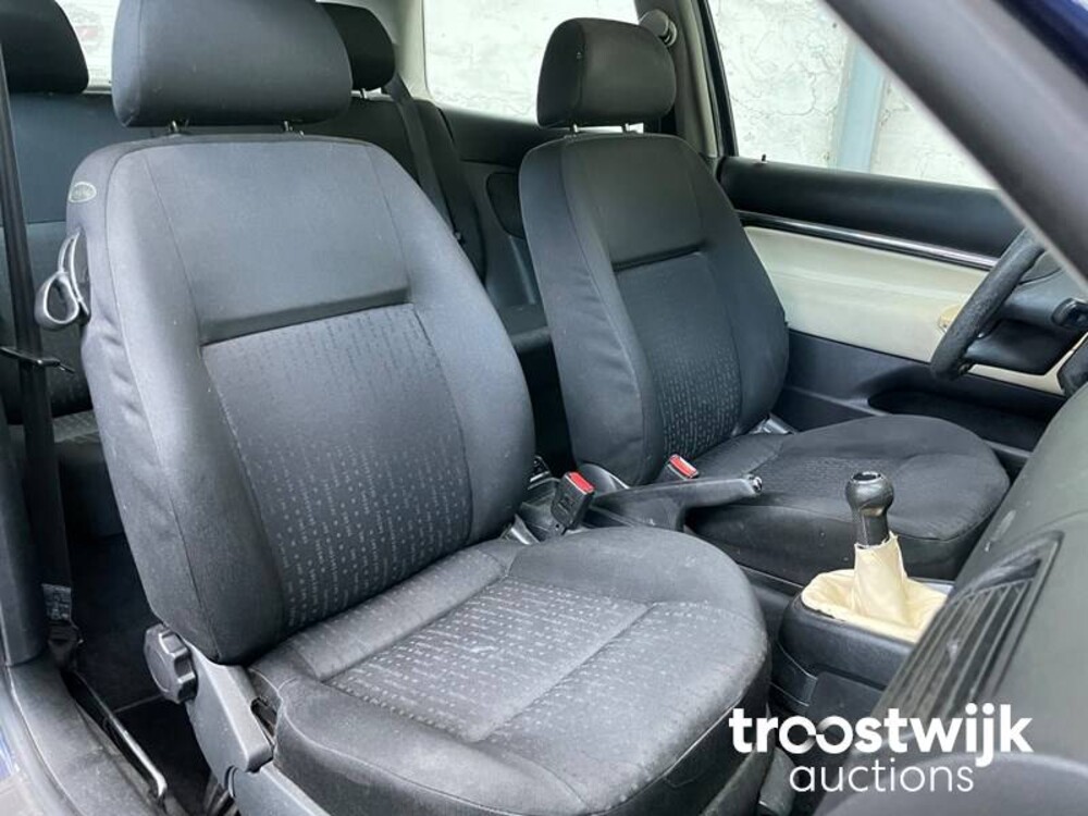 Volkswagen Golf 1.6-16V Trendline 105PS 2000, -Orig.NL-, 83-GJ-RB