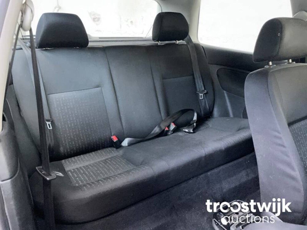 Volkswagen Golf 1.6-16V Trendline 105PS 2000, -Orig.NL-, 83-GJ-RB