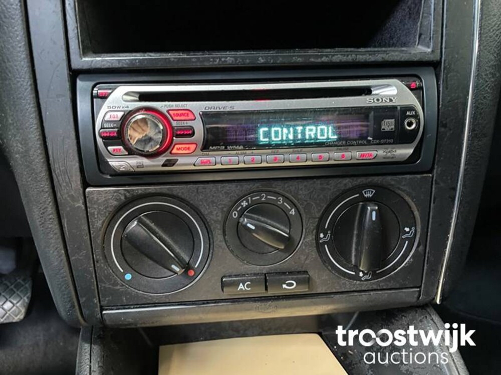 Volkswagen Golf 1.6-16V Trendline 105PS 2000, -Orig.NL-, 83-GJ-RB