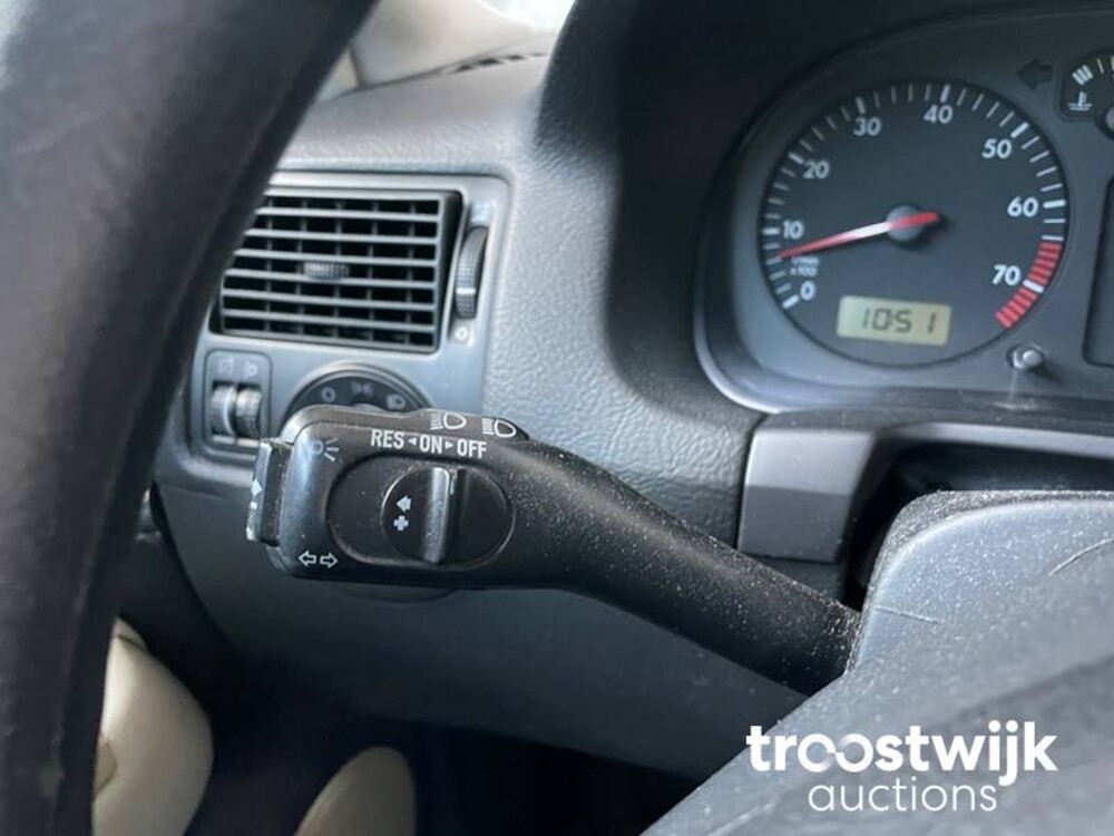 Volkswagen Golf 1.6-16V Trendline 105PS 2000, -Orig.NL-, 83-GJ-RB