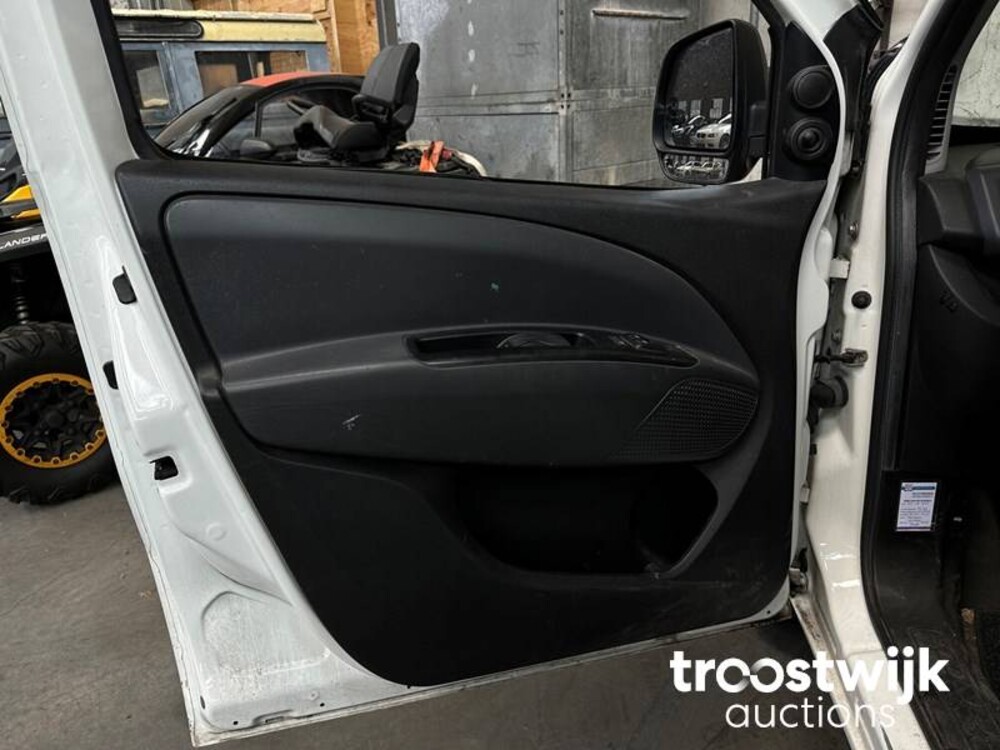 Fiat Doblo Cargo 1.4 T-Jet N.Pow.Maxi 120PS 2015, -Orig.NL-, VN-329-J