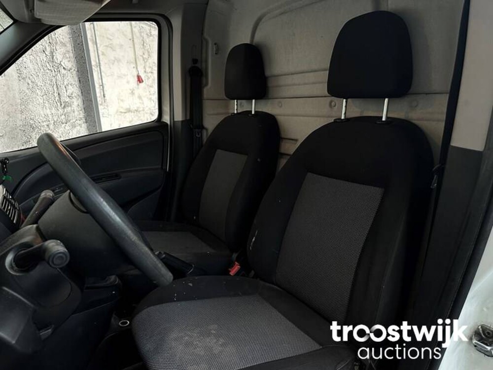 Fiat Doblo Cargo 1.4 T-Jet N.Pow.Maxi 120PS 2015, -Orig.NL-, VN-329-J