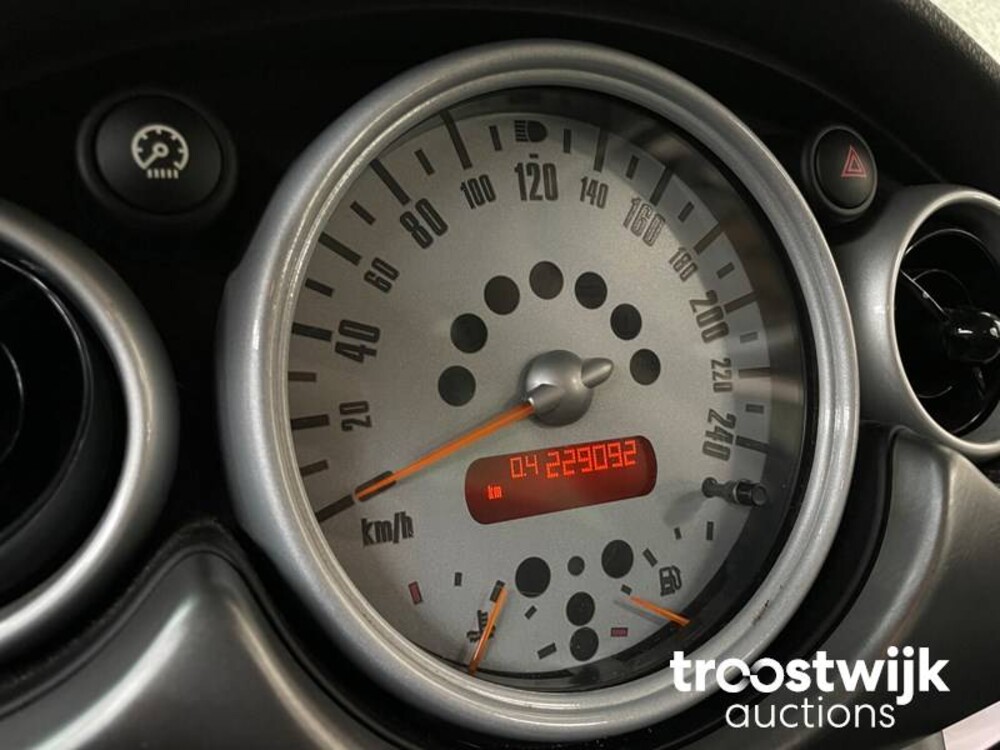 Mini Cooper S 1.6 163PS 2002, 63-HKN-3