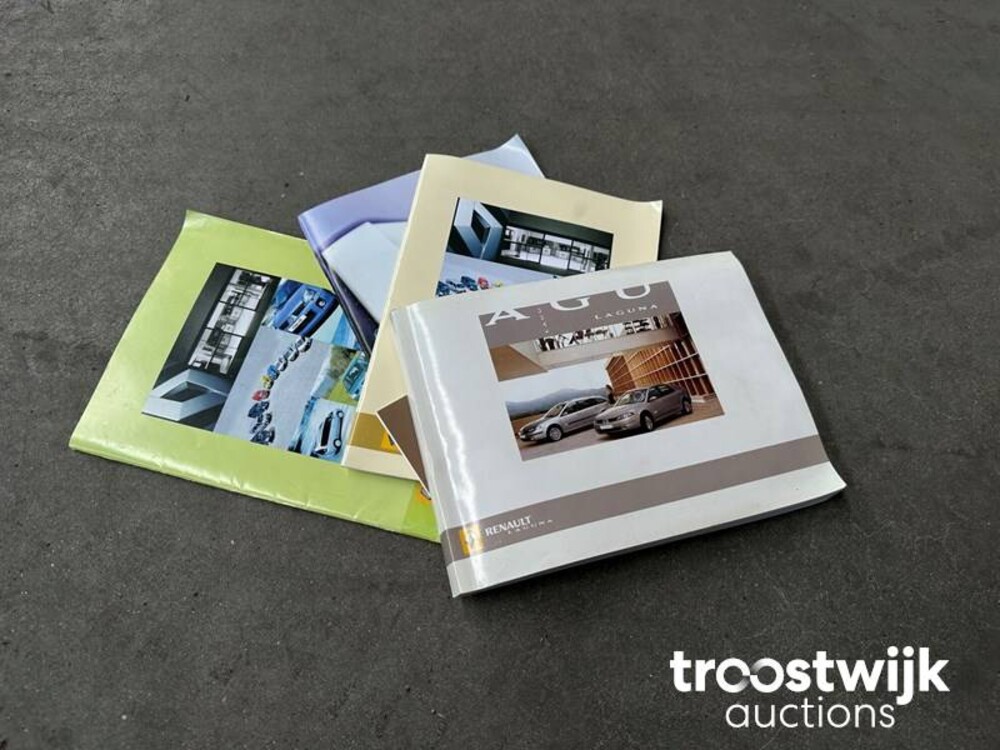 Renault Laguna Privilege 2.0-16V 135PS 2005, -Orig.NL-, 33-SF-NT