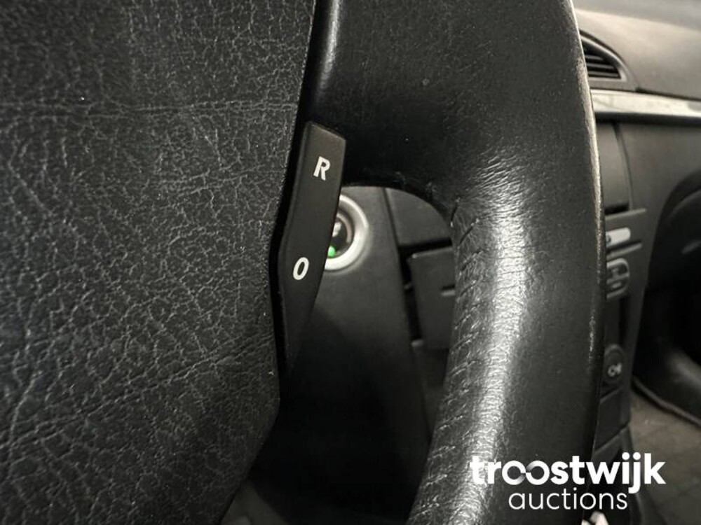 Renault Laguna Privilege 2.0-16V 135PS 2005, -Orig.NL-, 33-SF-NT