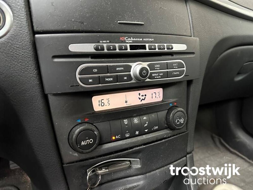 Renault Laguna Privilege 2.0-16V 135PS 2005, -Orig.NL-, 33-SF-NT