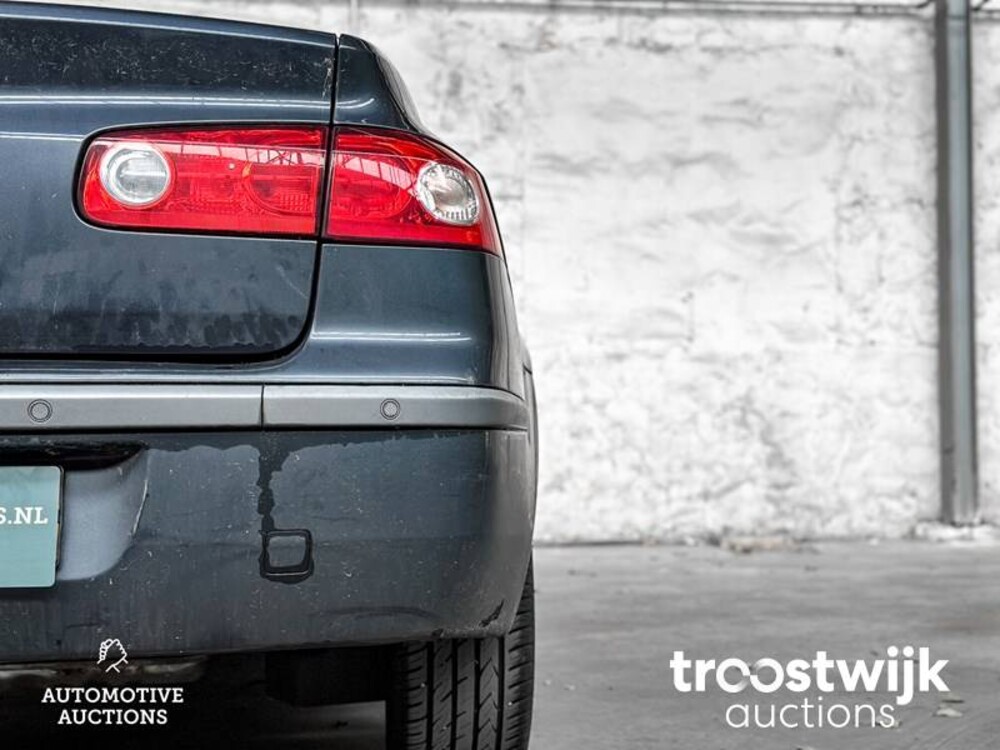 Renault Laguna Privilege 2.0-16V 135PS 2005, -Orig.NL-, 33-SF-NT