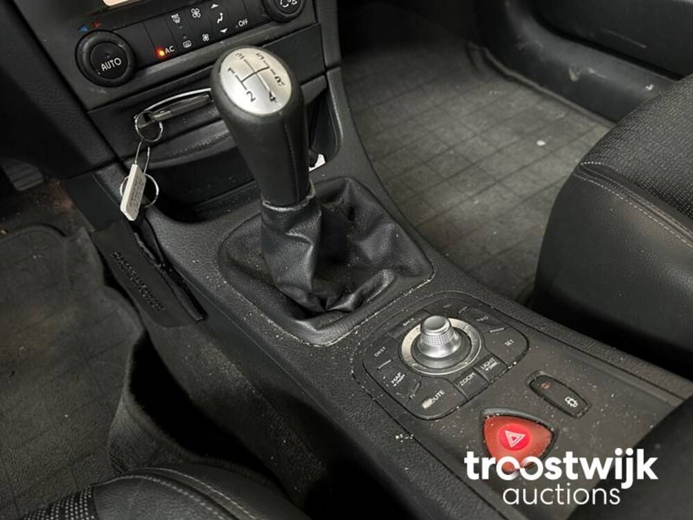 Renault Laguna Privilege 2.0-16V 135PS 2005, -Orig.NL-, 33-SF-NT