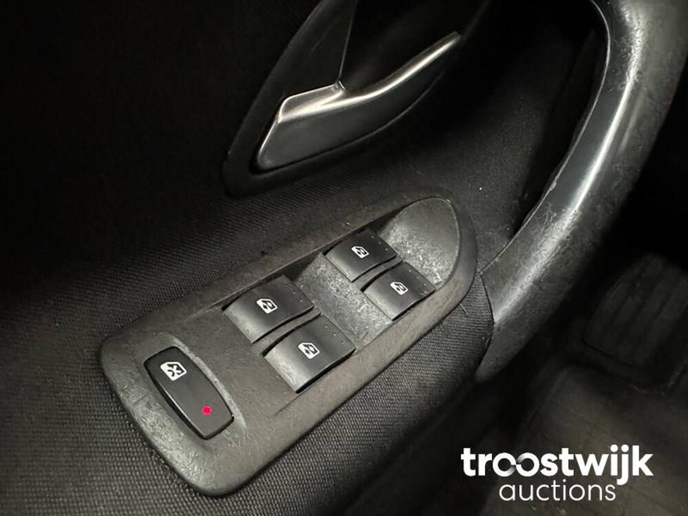 Renault Laguna Privilege 2.0-16V 135PS 2005, -Orig.NL-, 33-SF-NT