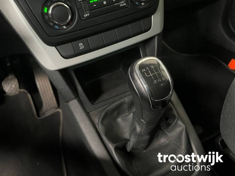 Skoda Yeti Tour 1.4 TSI 122PS 2011 -Orig. NL-, 97-SFT-7