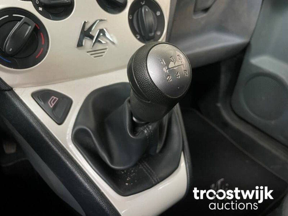 Ford Ka 1.2 Titanium 69PS 2009 -Orig. NL-, 15-JLN-6